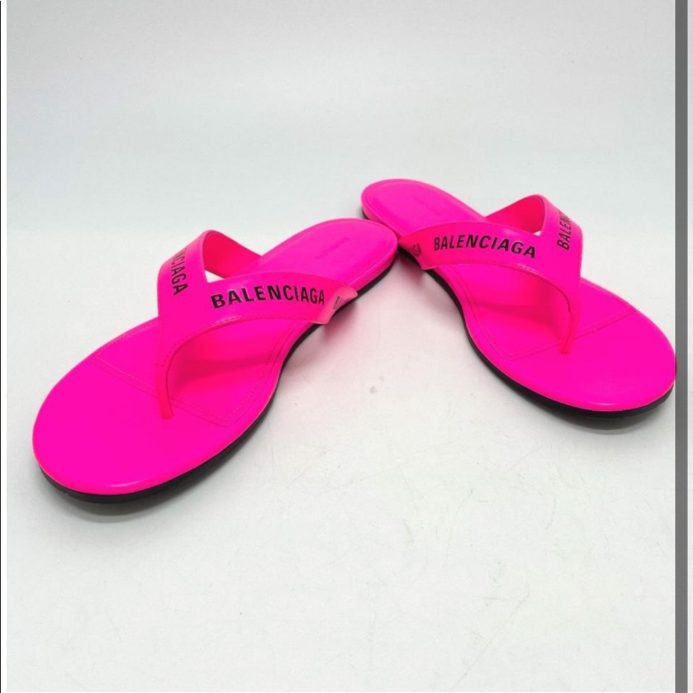 Balenciaga Pink Allover-logo Round Leather Thong San Sandals - Picture 4 of 9